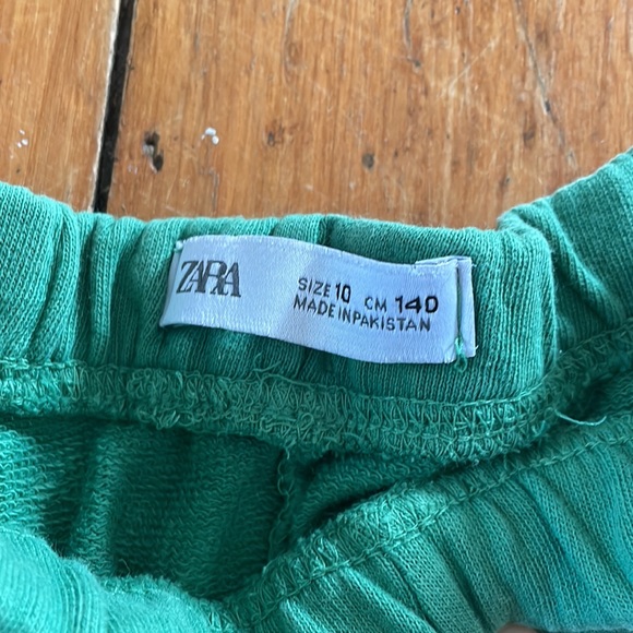 Kids Shorts Size 10 - Picture 2 of 2